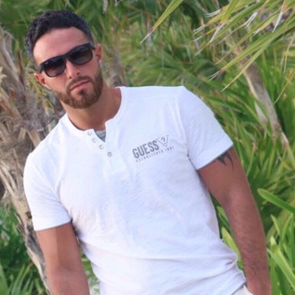 Meet your Posher, Ahmad